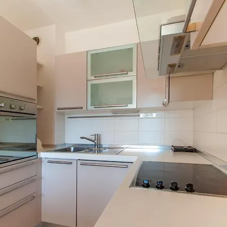 Sea With Free Parking Apartman Split