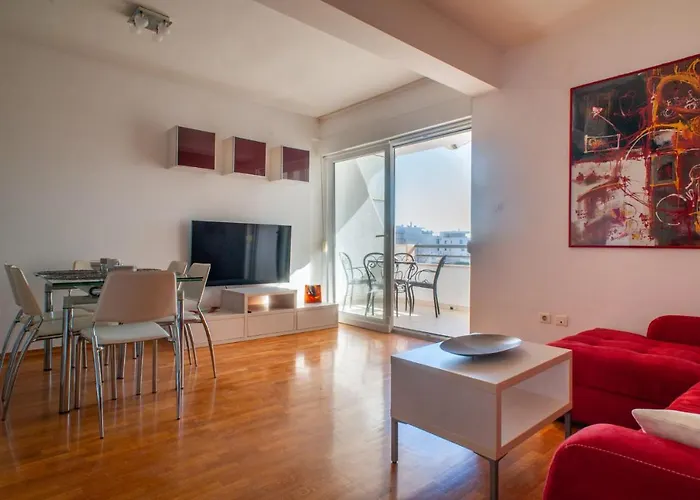 Sea With Free Parking Split