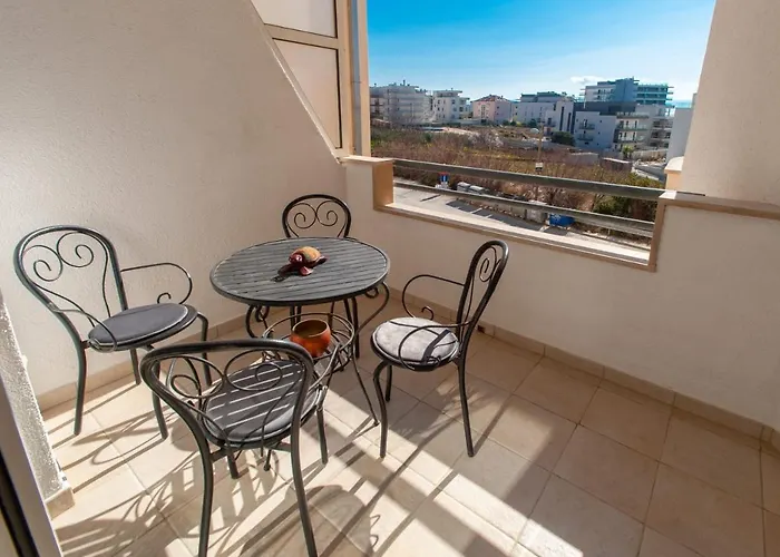 Sea With Free Parking